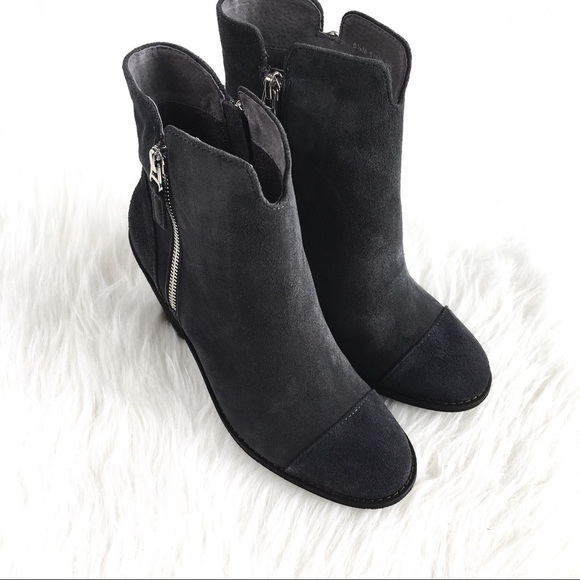 Softwalk | charcoal stone suede captoe ankle boots - Picture 3 of 8